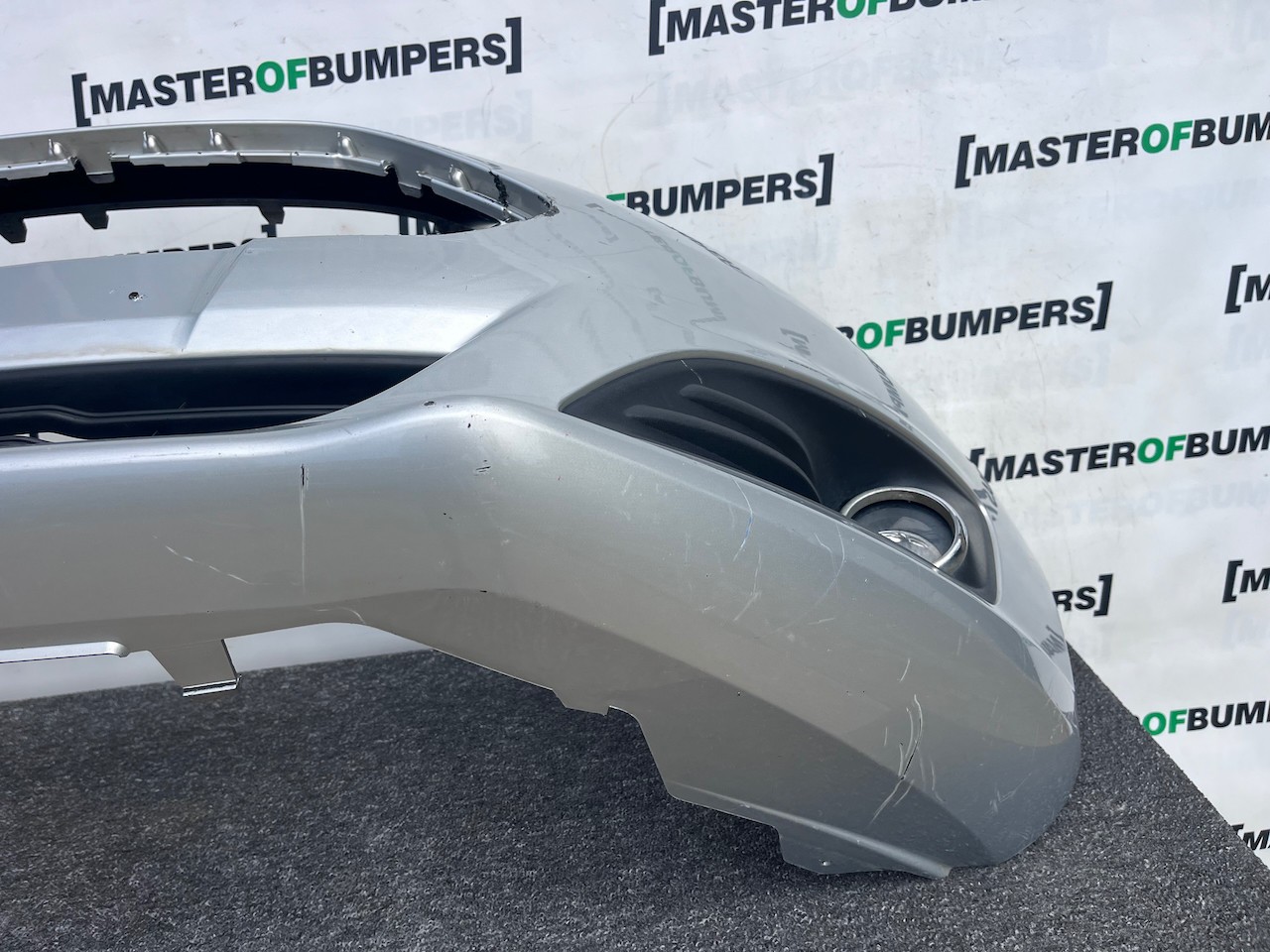 Ford Fiesta Se Mk8 Hatchback 2012-2016 Front Bumper Genuine [f847]