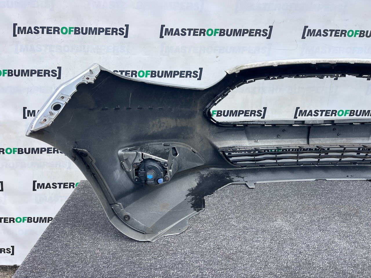 Ford Fiesta Se Mk8 Hatchback 2012-2016 Front Bumper Genuine [f847]