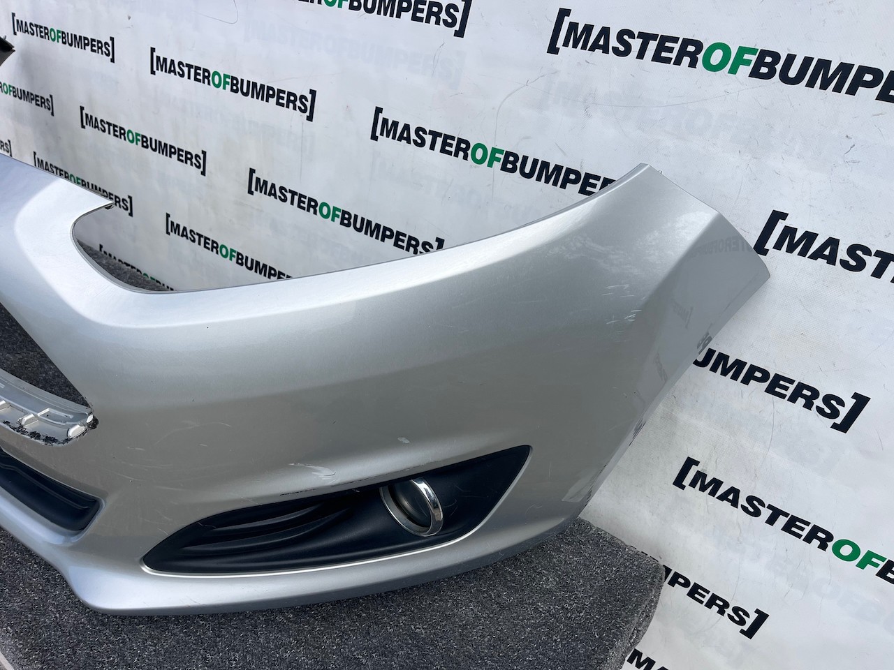 Ford Fiesta Se Mk8 Hatchback 2012-2016 Front Bumper Genuine [f847]