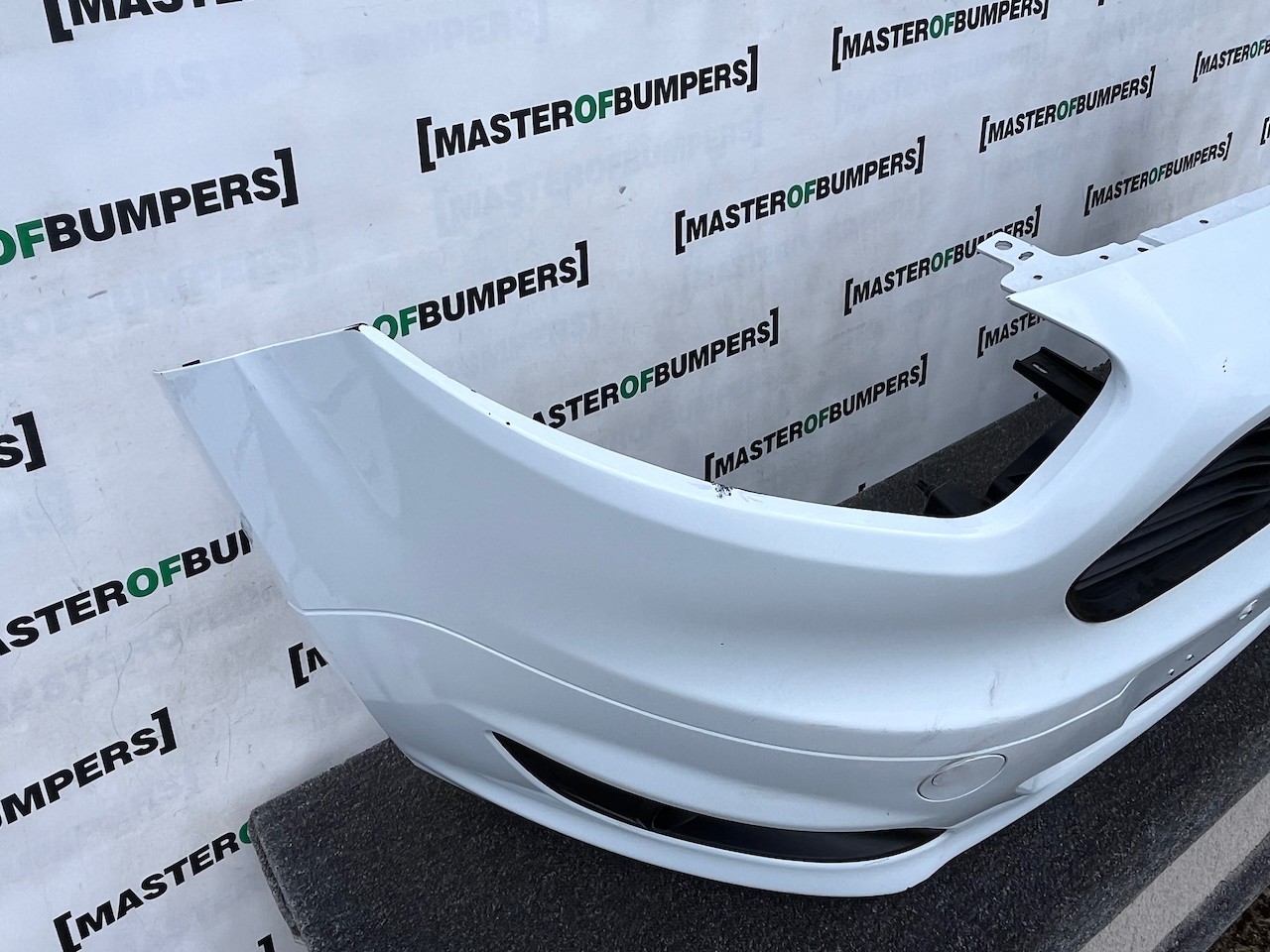 Ford Transit Courier Van 2013-2016 Front Bumper No Pdc Genuine [f853]