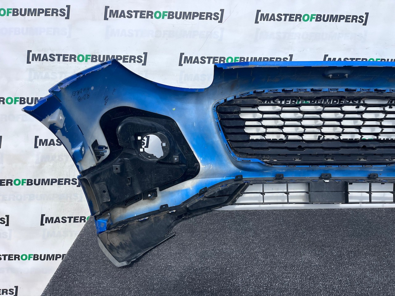 Ford Puma Mhev Ecoboost Titaniumk3 2019-2023 Front Bumper No Pdc Genuine [f868]