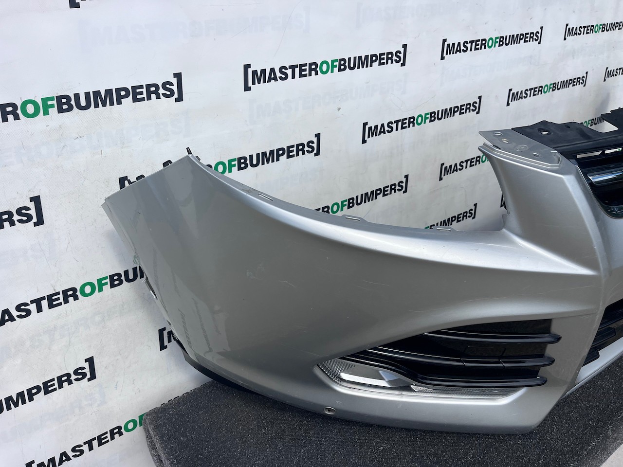 Ford Kuga Titanium X Mk2 2013-2016 Front Bumper 4 Pdc No Jets Genuine [f682]