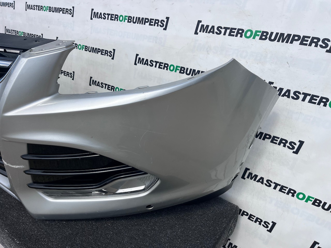 Ford Kuga Titanium X Mk2 2013-2016 Front Bumper 4 Pdc No Jets Genuine [f682]