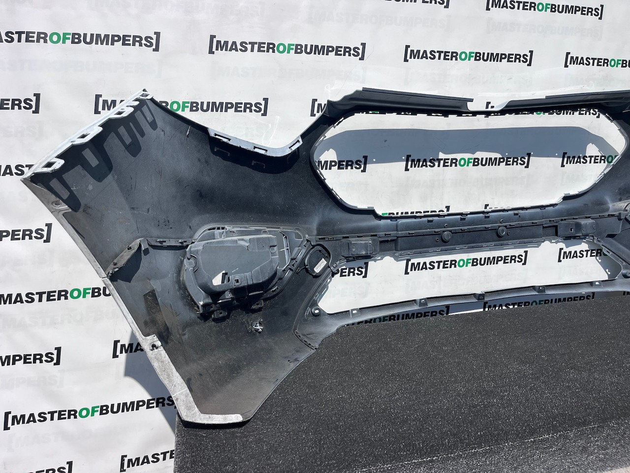 Ford Transit Custom Limited Van 2018-2023 Front Bumper 4 Pdc Genuine [f871]