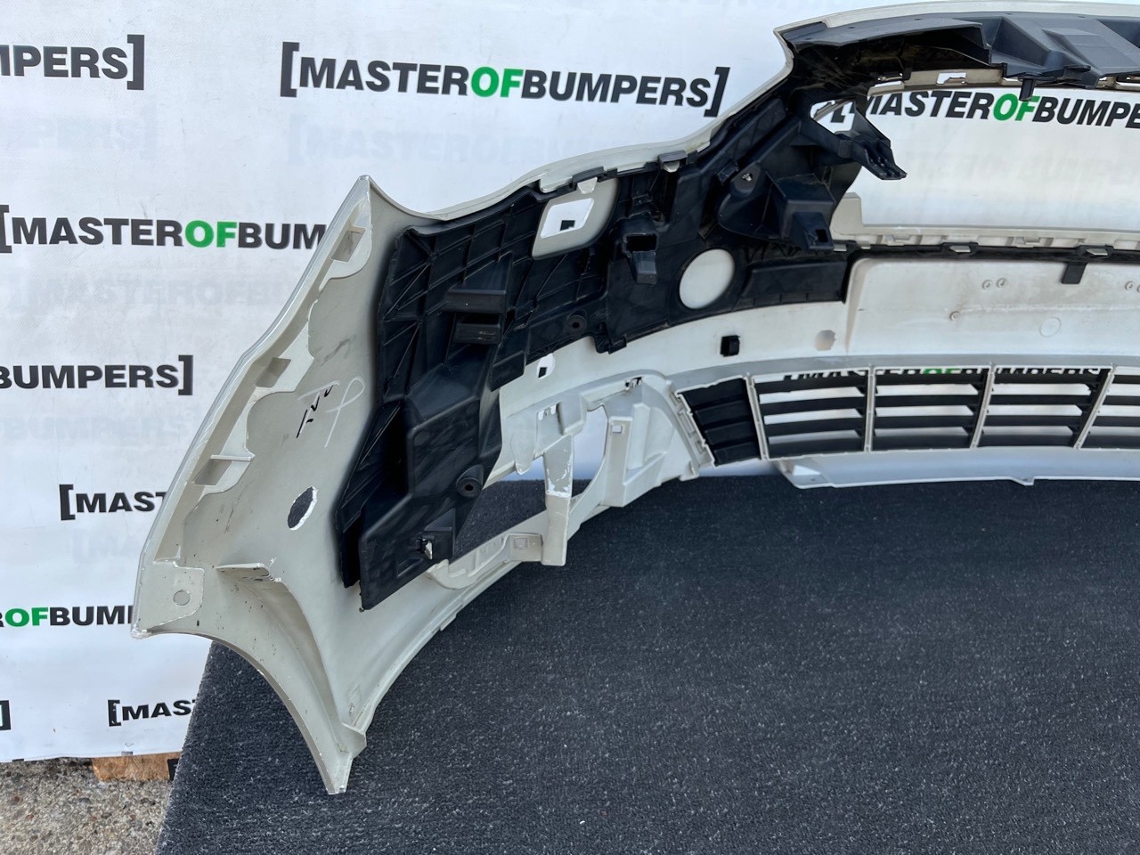 Ford C Max Grand C Max Titanium Mk2 2015-2019 Front Bumper 6 Pdc Genuine [f888]