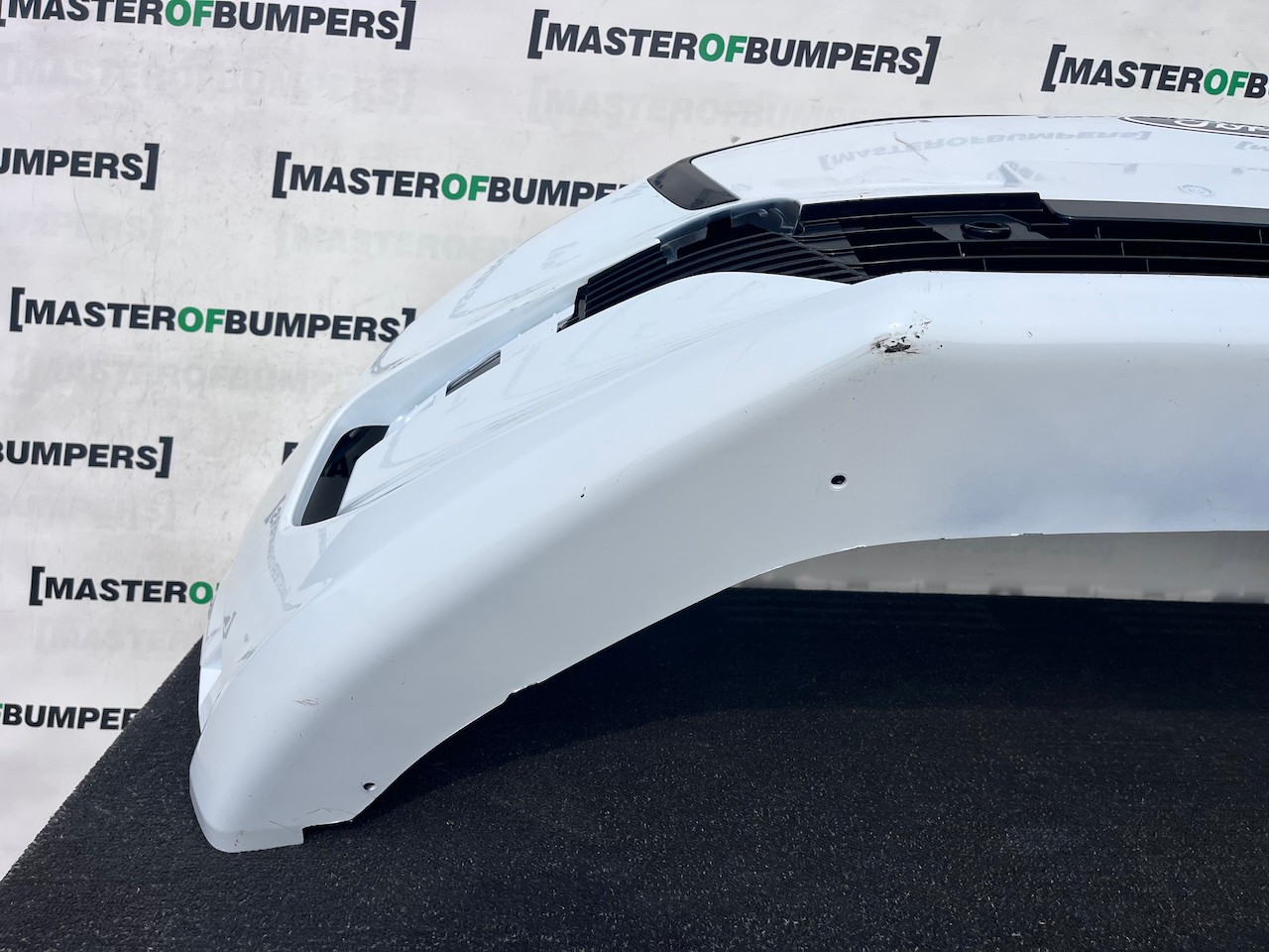 Ford Puma Gen-e Standard Suv 2025-2027 Front Bumper 4 Pdc Genuine [f879]