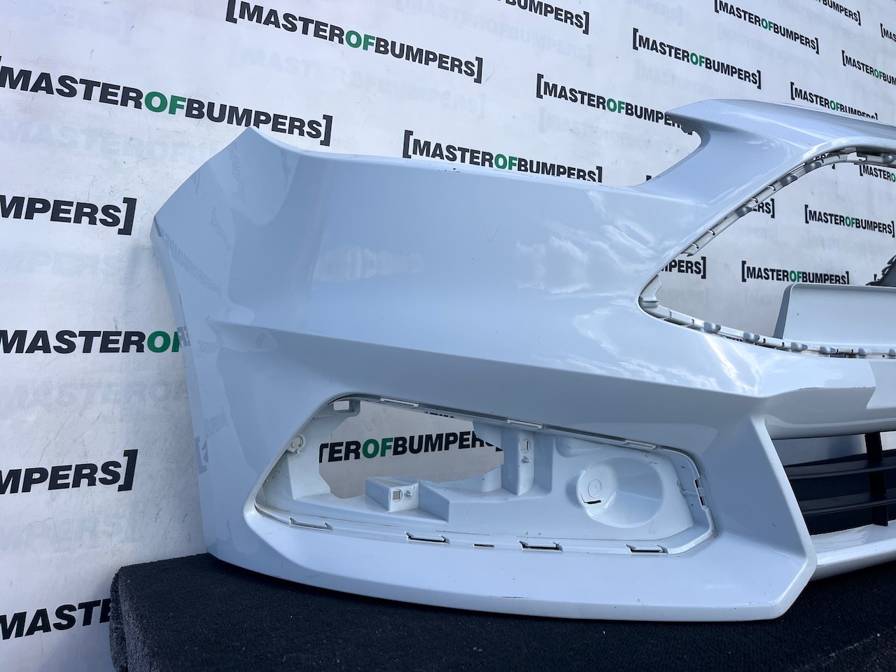 Ford Focus St Mk3 Lift Hatchback 2015-2018 Front Bumper No Jets Genuine [f902]