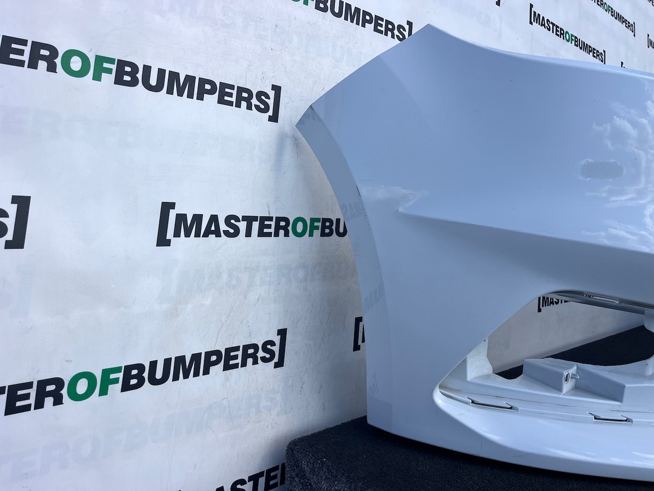 Ford Focus St Mk3 Lift Hatchback 2015-2018 Front Bumper No Jets Genuine [f902]