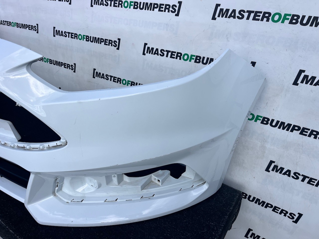 Ford Focus St Mk3 Lift Hatchback 2015-2018 Front Bumper No Jets Genuine [f902]