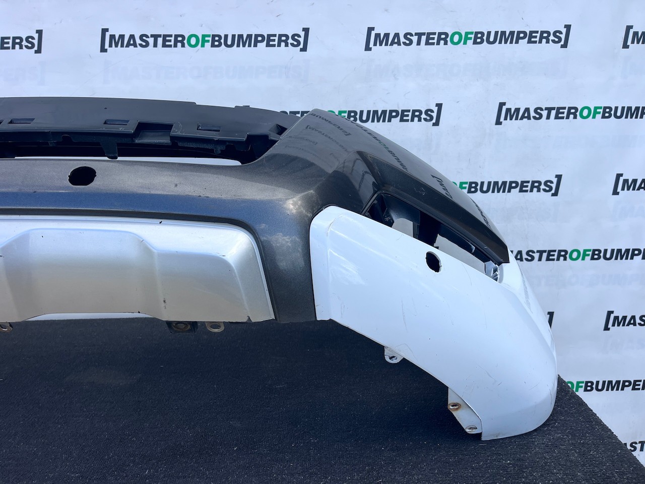 Ford Ranger Wildtrack Pick Up 2015-2018 Front Bumper 4 Pdc Genuine [f905]