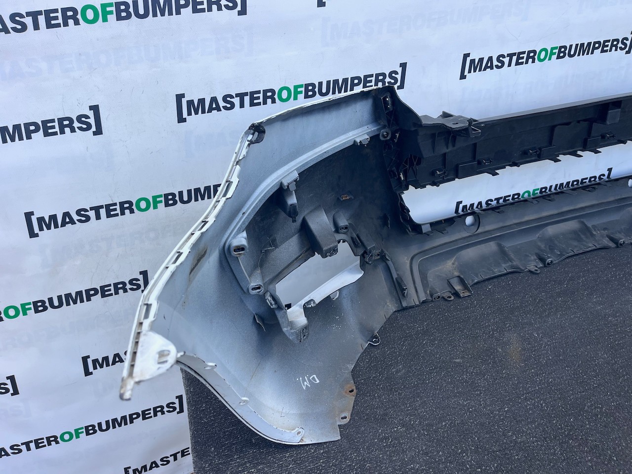 Ford Ranger Wildtrack Pick Up 2015-2018 Front Bumper 4 Pdc Genuine [f905]
