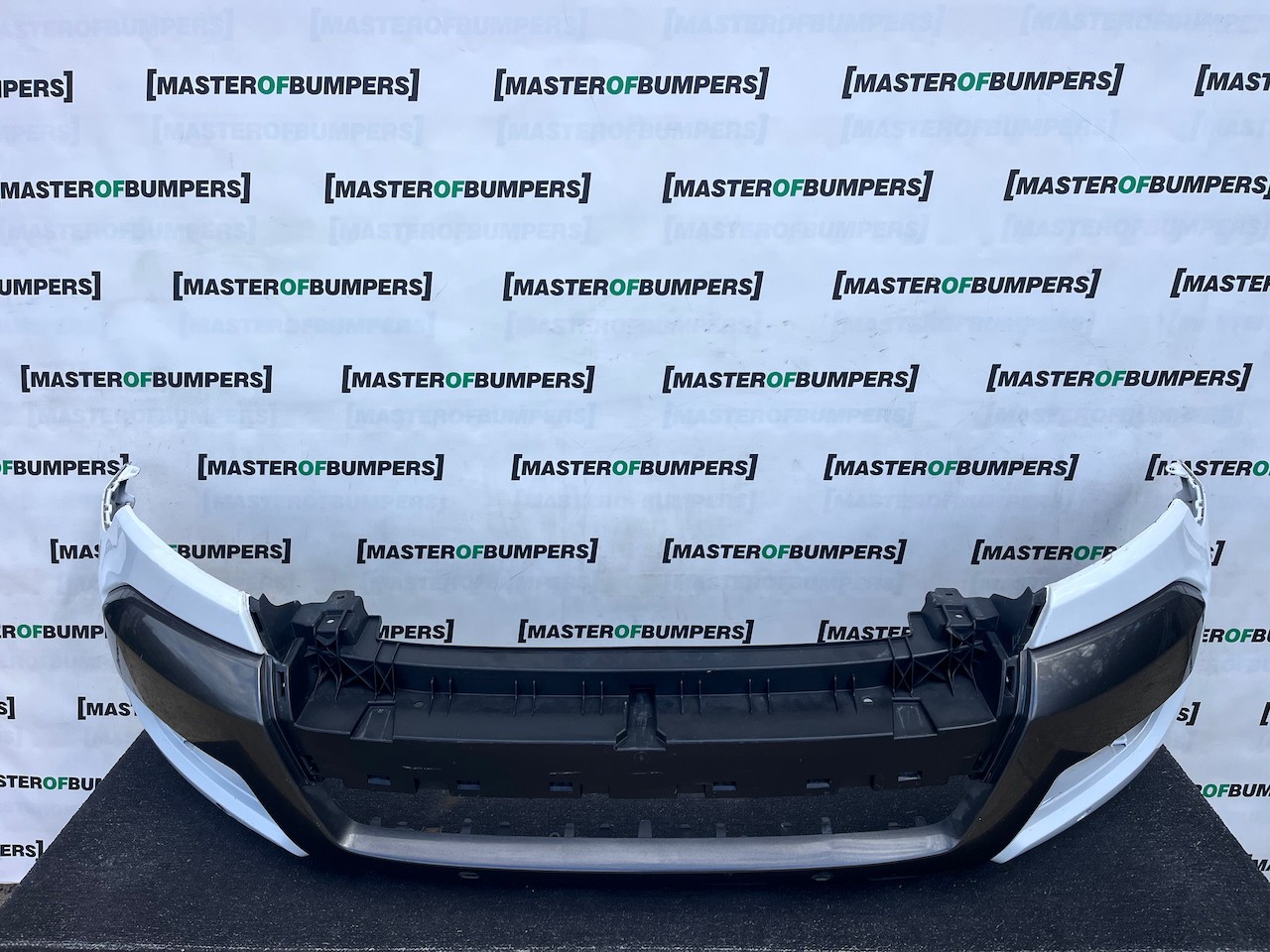 Ford Ranger Wildtrack Pick Up 2015-2018 Front Bumper 4 Pdc Genuine [f905]