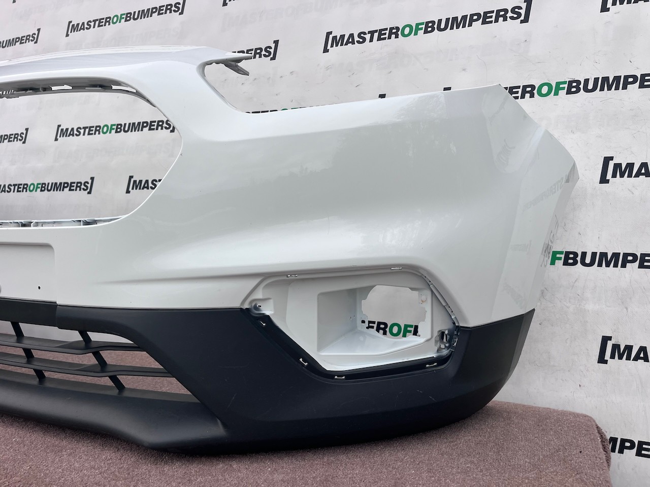 Ford Transit Courier Van 2019-2023 Front Bumper No Pdc Genuine [f922]