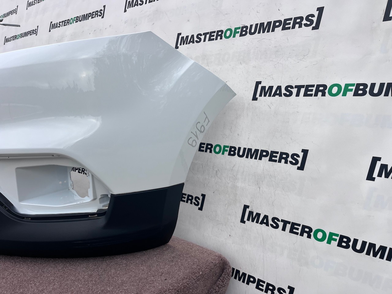 Ford Transit Courier Van 2019-2023 Front Bumper No Pdc Genuine [f919]