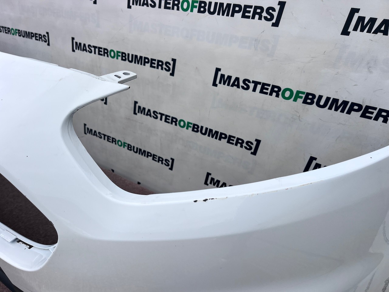Ford Transit Courier Van 2019-2023 Front Bumper No Pdc Genuine [f921]