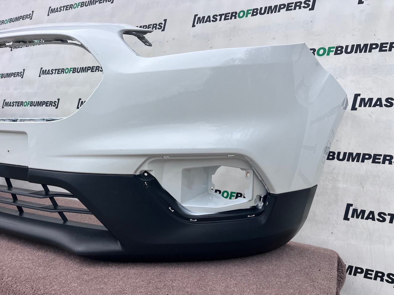 Ford Transit Courier Van 2019-2023 Front Bumper No Pdc Genuine [f920]