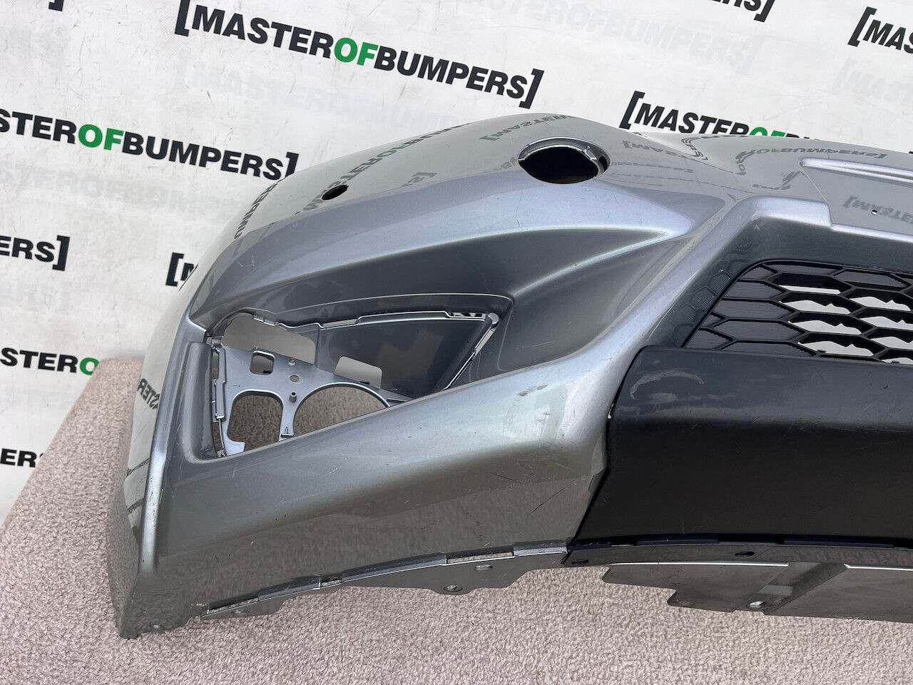 Honda Jazz Mk3 Se V Tec 2015-2017 Front Bumper Grey 4 Pdc Genuine [g508]