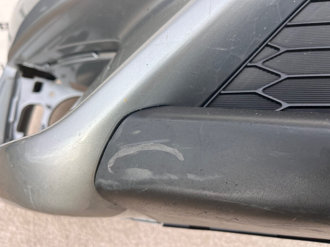 Honda Jazz Mk3 Se V Tec 2015-2017 Front Bumper Grey 4 Pdc Genuine [g508]