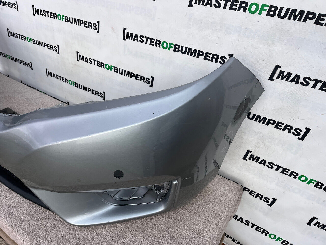 Honda Jazz Mk3 Se V Tec 2015-2017 Front Bumper Grey 4 Pdc Genuine [g508]