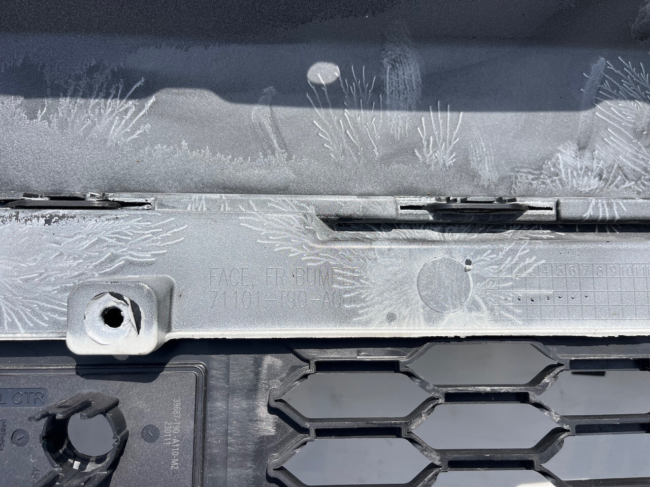 Honda Pilot Touring Lx Suv 2023-on Front Bumper 4 Pdc Genuine [g549]