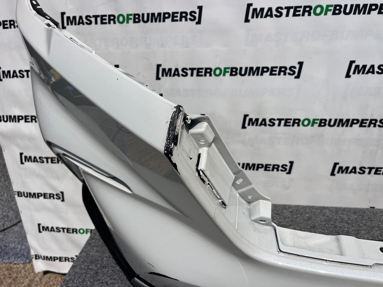 Honda Pilot Touring Lx Suv 2023-on Front Bumper 4 Pdc Genuine [g549]