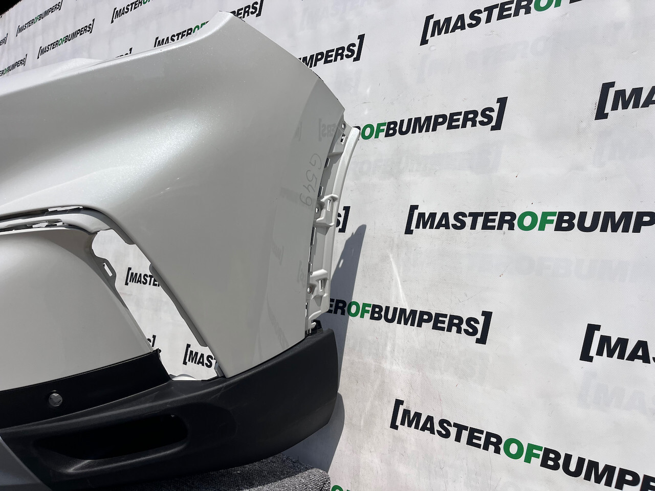 Honda Pilot Touring Lx Suv 2023-on Front Bumper 4 Pdc Genuine [g549]