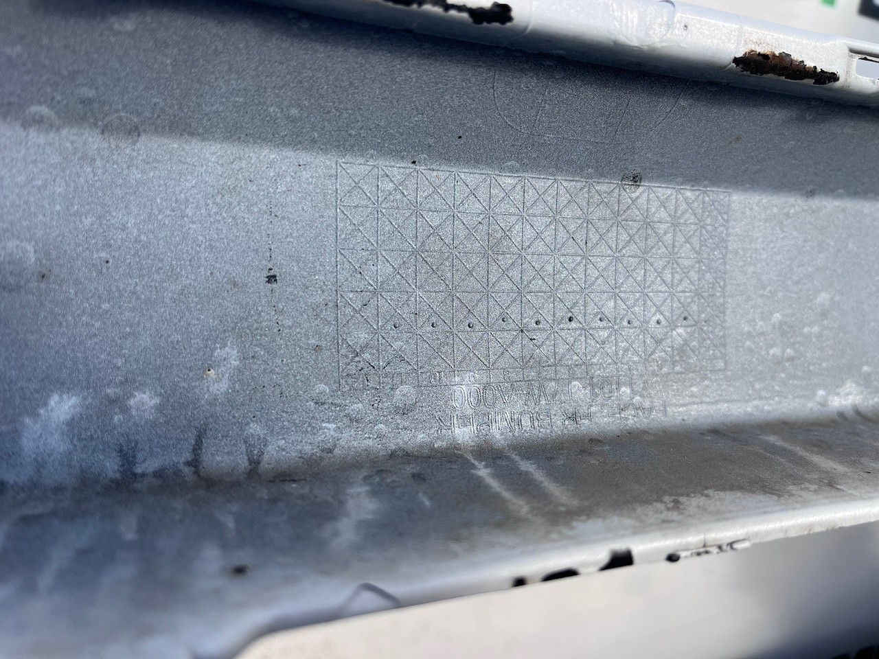 Honda Hr-v Sport I-dtec I-vtec 2015-2018 Front Bumper 4 Pdc Genuine [g503]