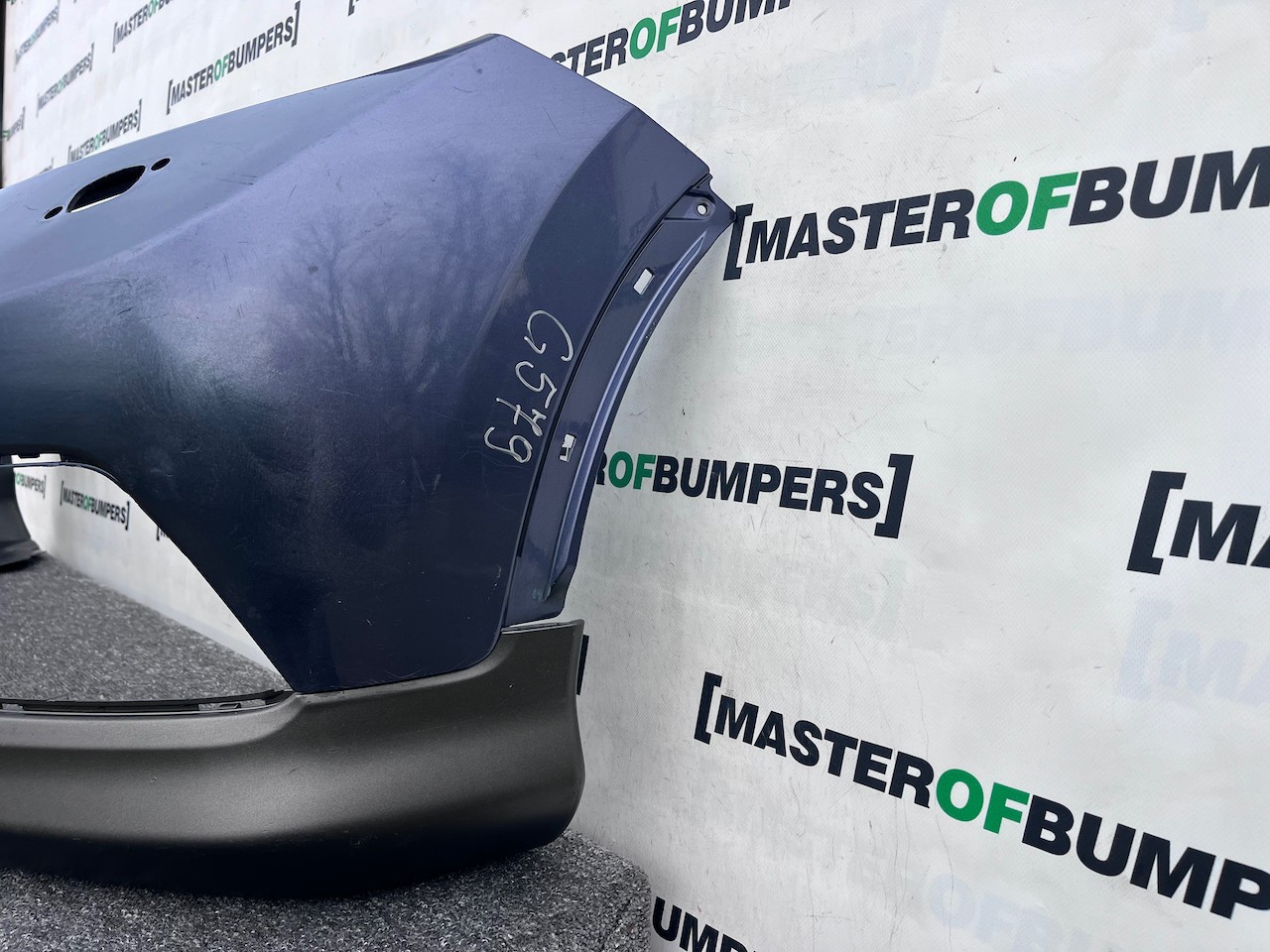 Honda Crv Elegance Mk4 2013-2014 Front Bumper 4 Pdc + Jets Genuine [g579]