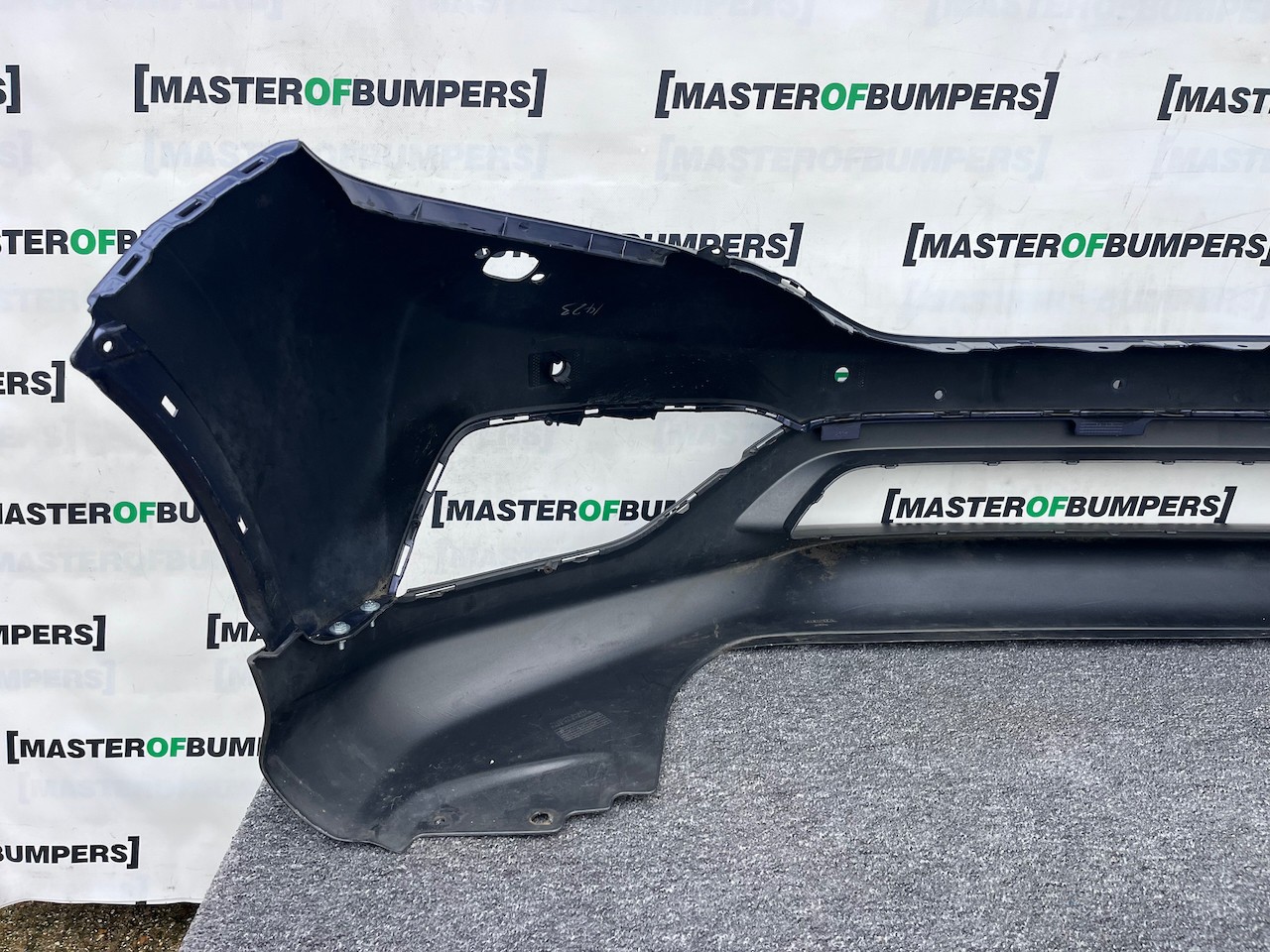 Honda Crv Elegance Mk4 2013-2014 Front Bumper 4 Pdc + Jets Genuine [g579]