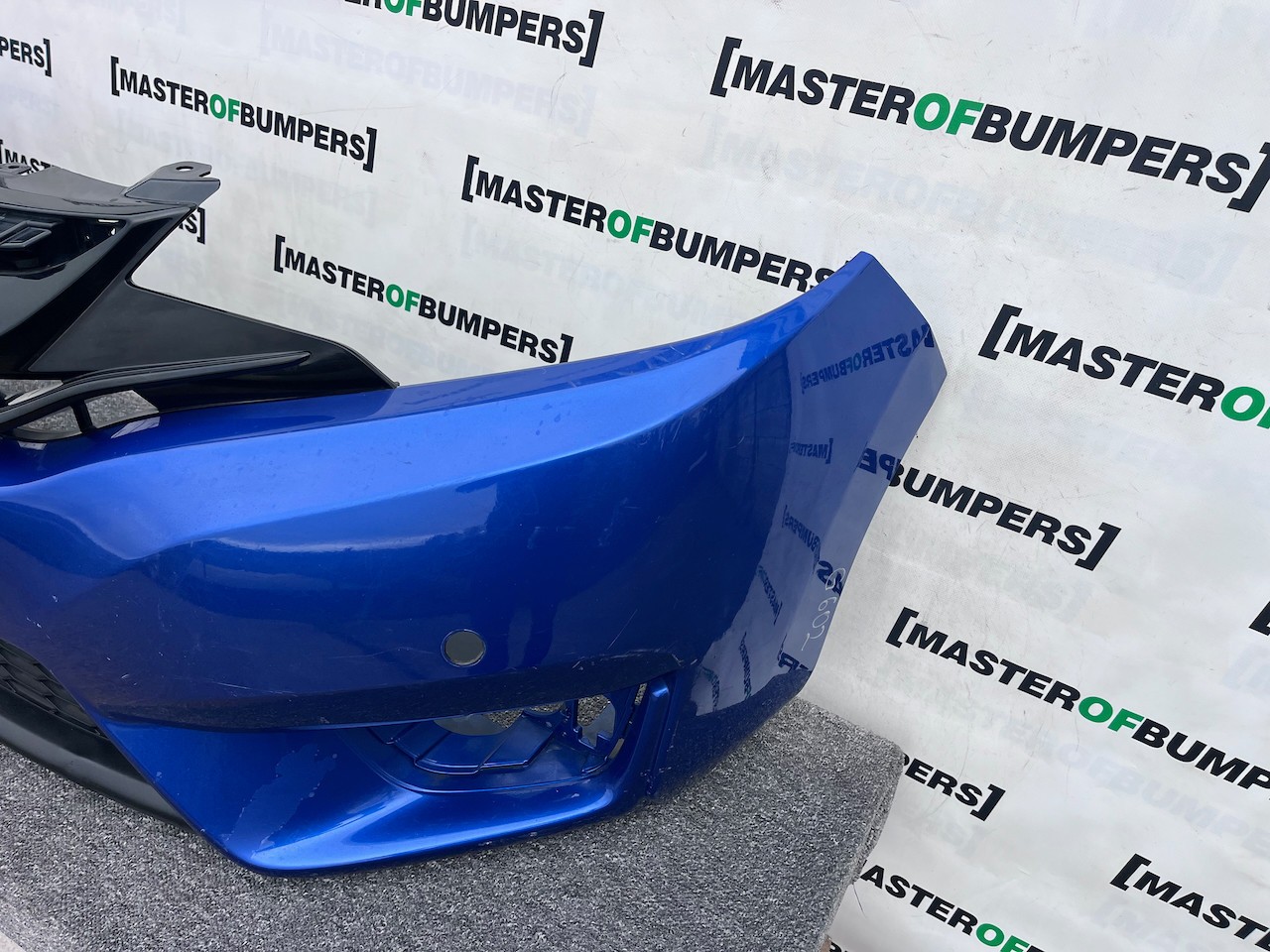 Honda Jazz Ex V-tec Mk3 Hatchback 2015-2017 Front Bumper 4 Pdc Genuine [g602]