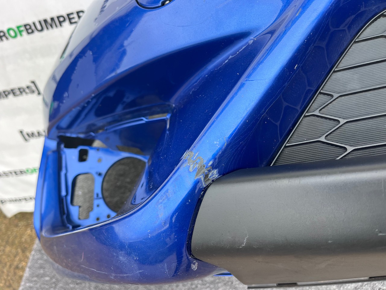 Honda Jazz Ex V-tec Mk3 Hatchback 2015-2017 Front Bumper 4 Pdc Genuine [g602]