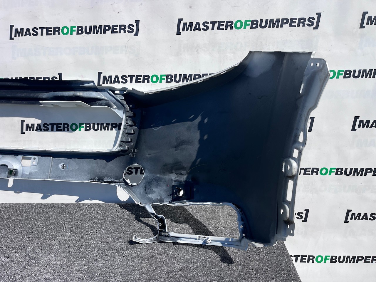 Honda Hr-v Hrv Hybrid Elegance 2021 - 2025 Front Bumper 4 Pdc Genuine [g614]