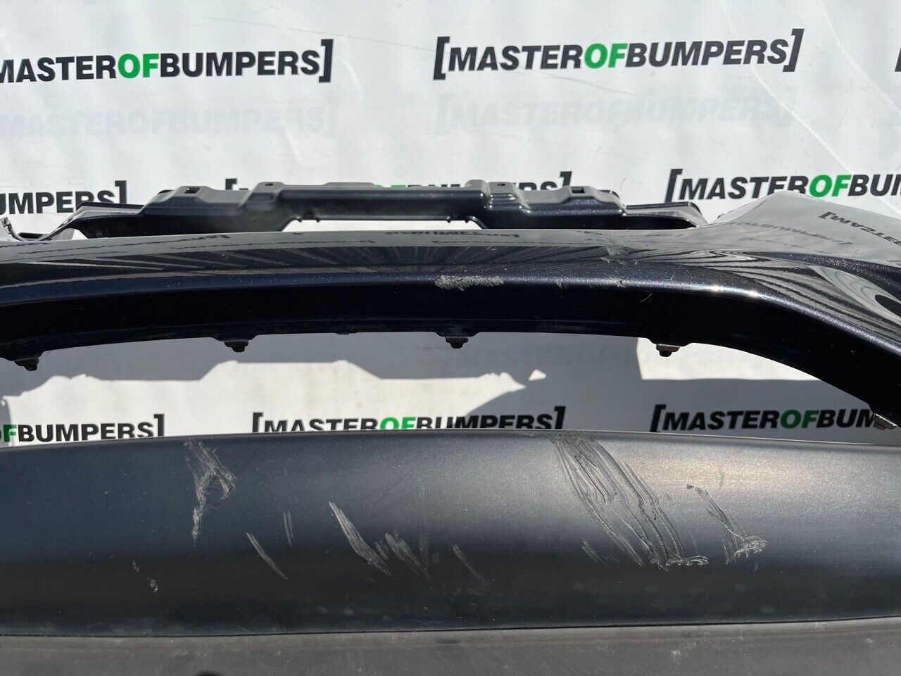 Honda Hr-v Sport I-dtec I-vtec 2015-2018 Front Bumper 4 Pdc Genuine [g365]