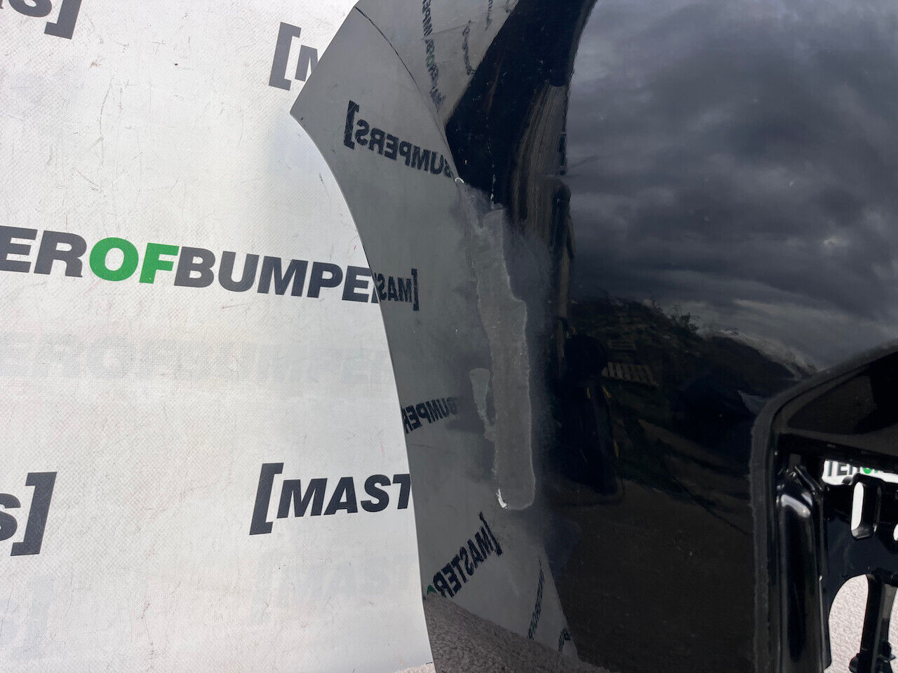 Honda Jazz Mk3 Se V Tec 2015-2017 Front Bumper Black 4 Pdc Genuine [g509]