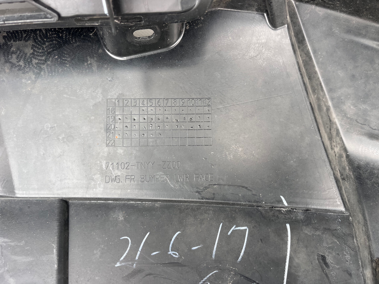 Honda Crv V-tec D-tec Mk5 2019-2022 Front Bumper 4 Pdc + Jets Genuine [g544]