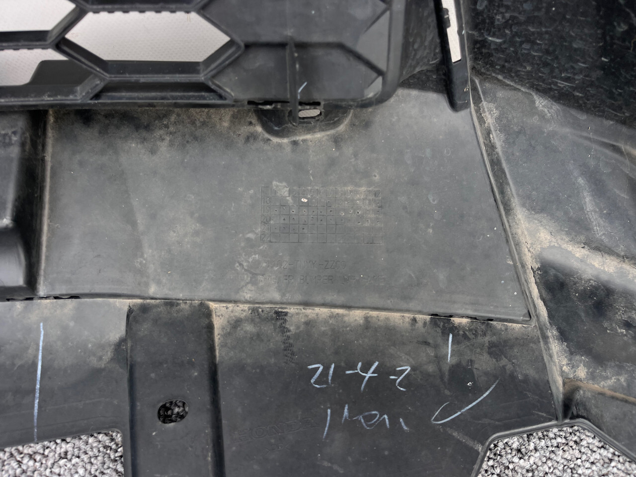 Honda Crv V-tec D-tec Mk5 2019-2022 Front Bumper 4 Pdc + Jets Genuine [g542]