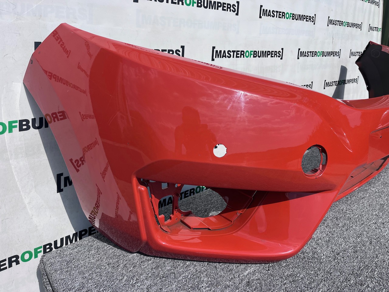 Honda Jazz Mk3 V Tec Hatchback 2015-2018 Front Bumper 4 Pdc Genuine [g499]