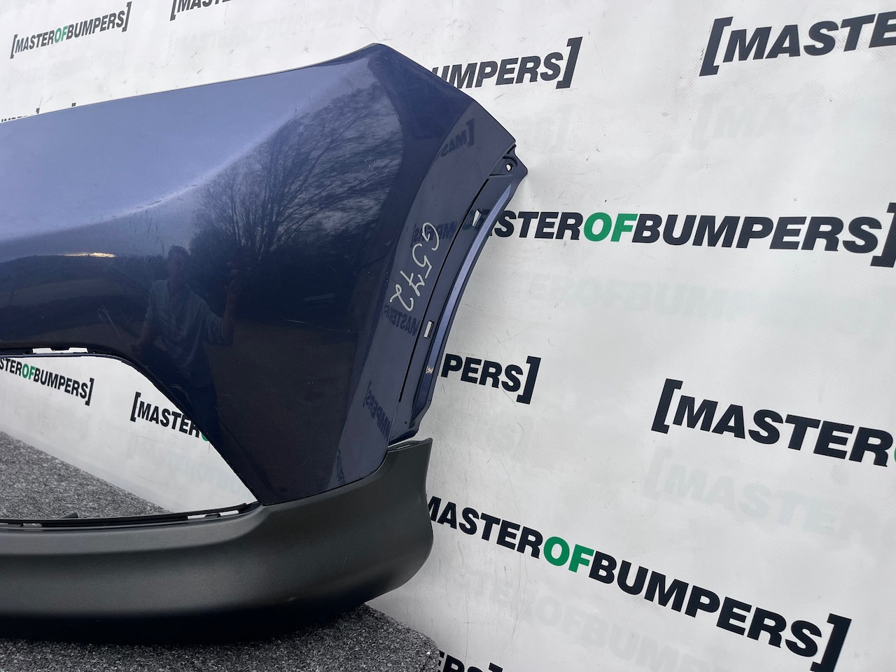 Honda Crv Elegance Mk4 2013-2014 Front Bumper 4 Pdc No Jets Genuine [g572]