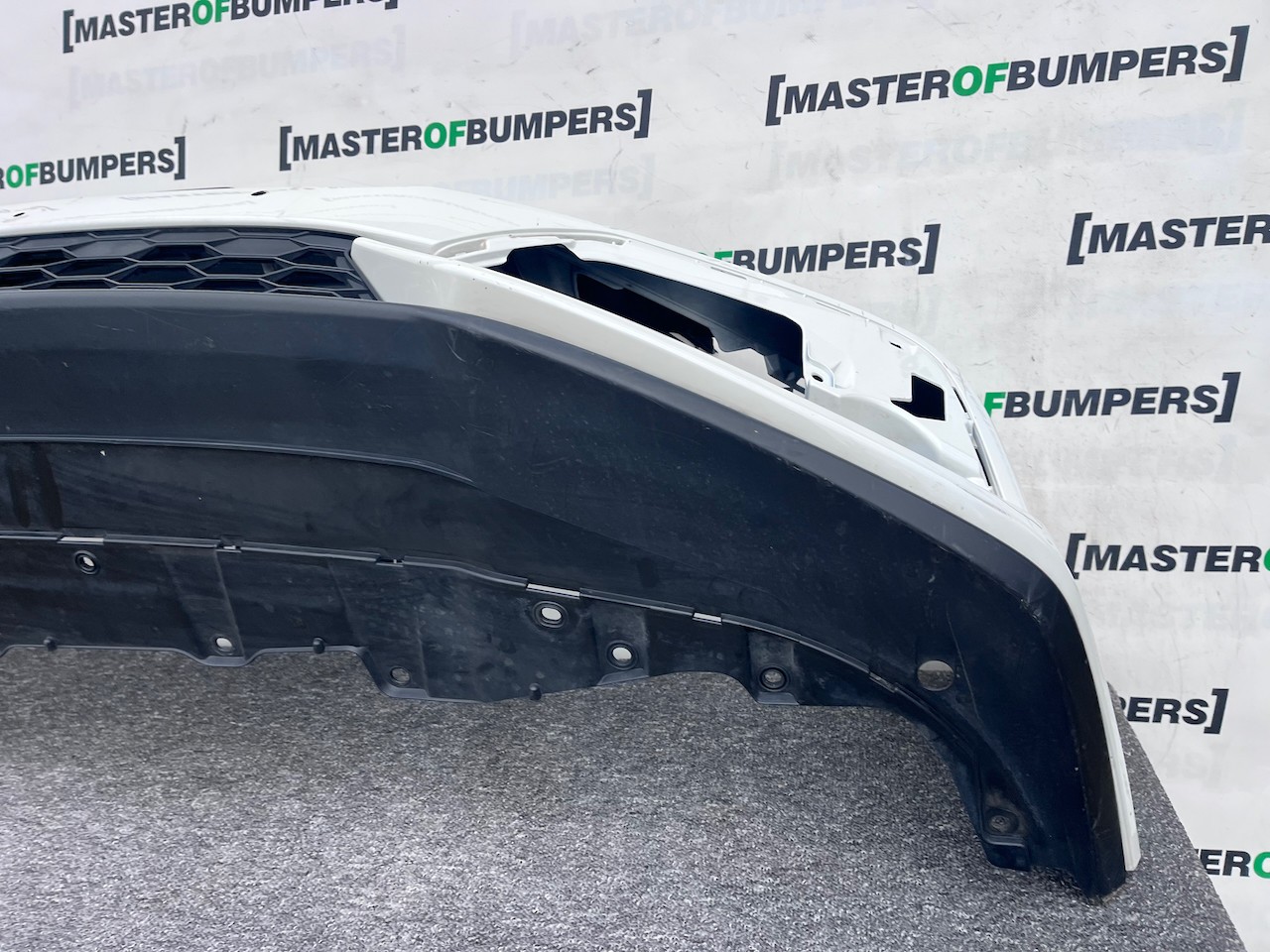 Honda Civic Ex Vtec Turbo Hatchback 2017-2021 Front Bumper White Genuine [m478]