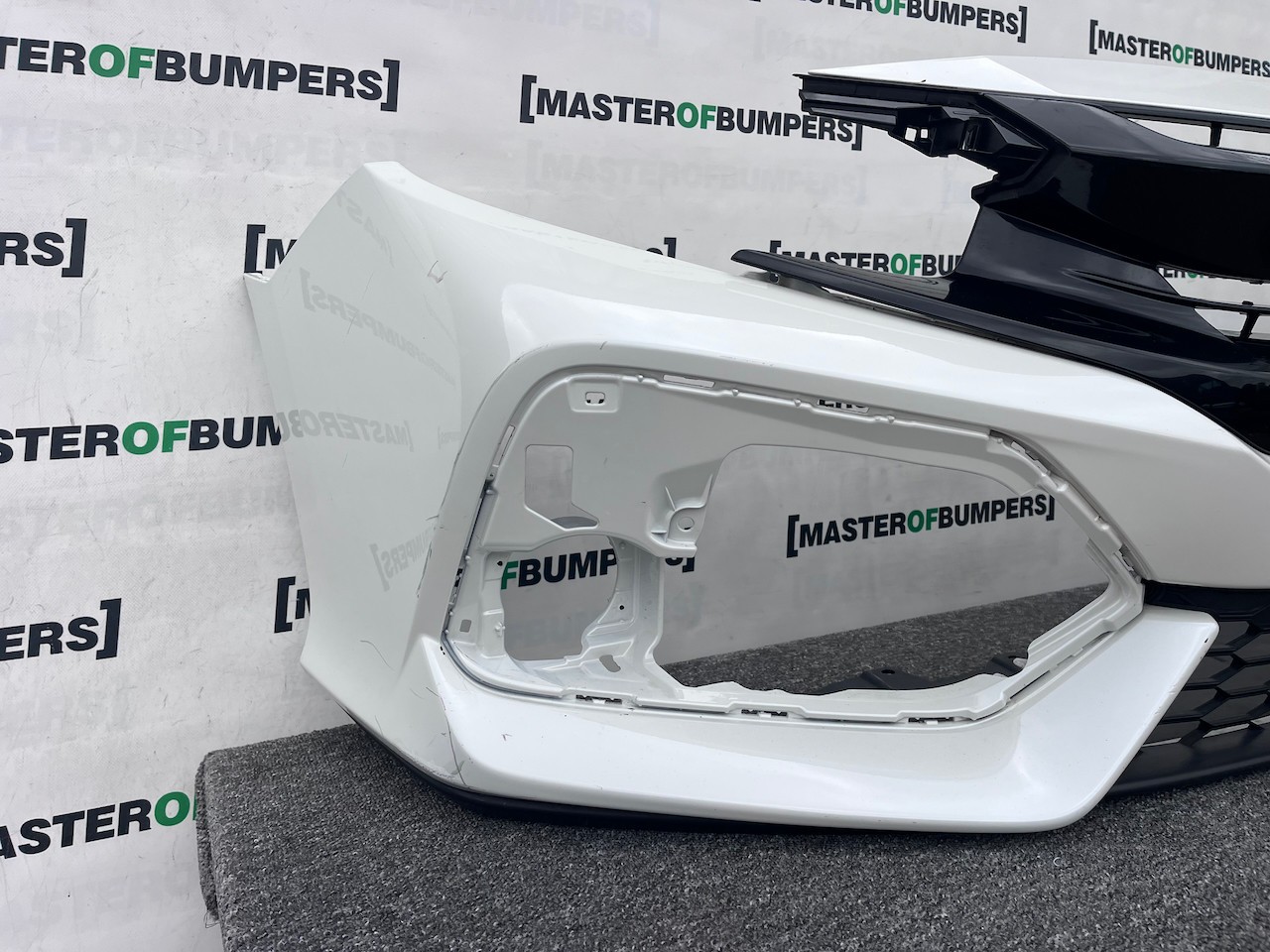 Honda Civic Ex Vtec Turbo Hatchback 2017-2021 Front Bumper White Genuine [m478]