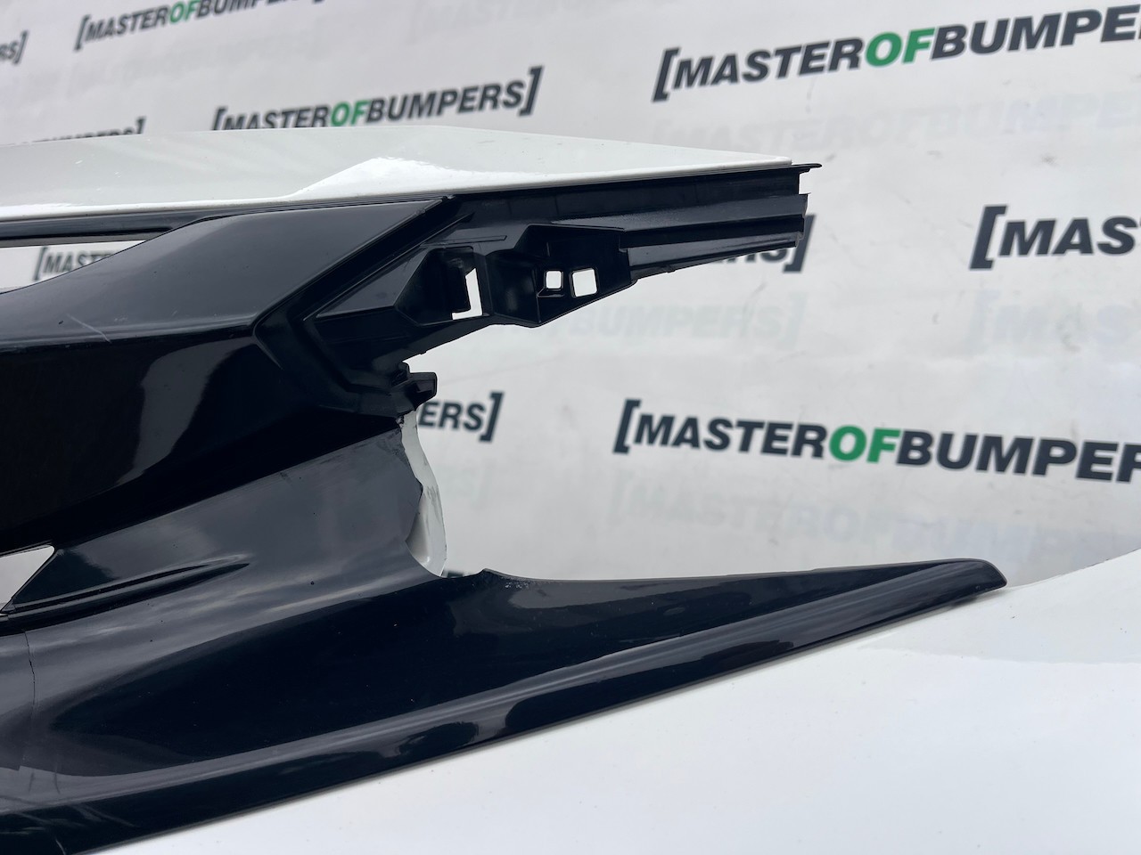 Honda Civic Ex Vtec Turbo Hatchback 2017-2021 Front Bumper White Genuine [m478]