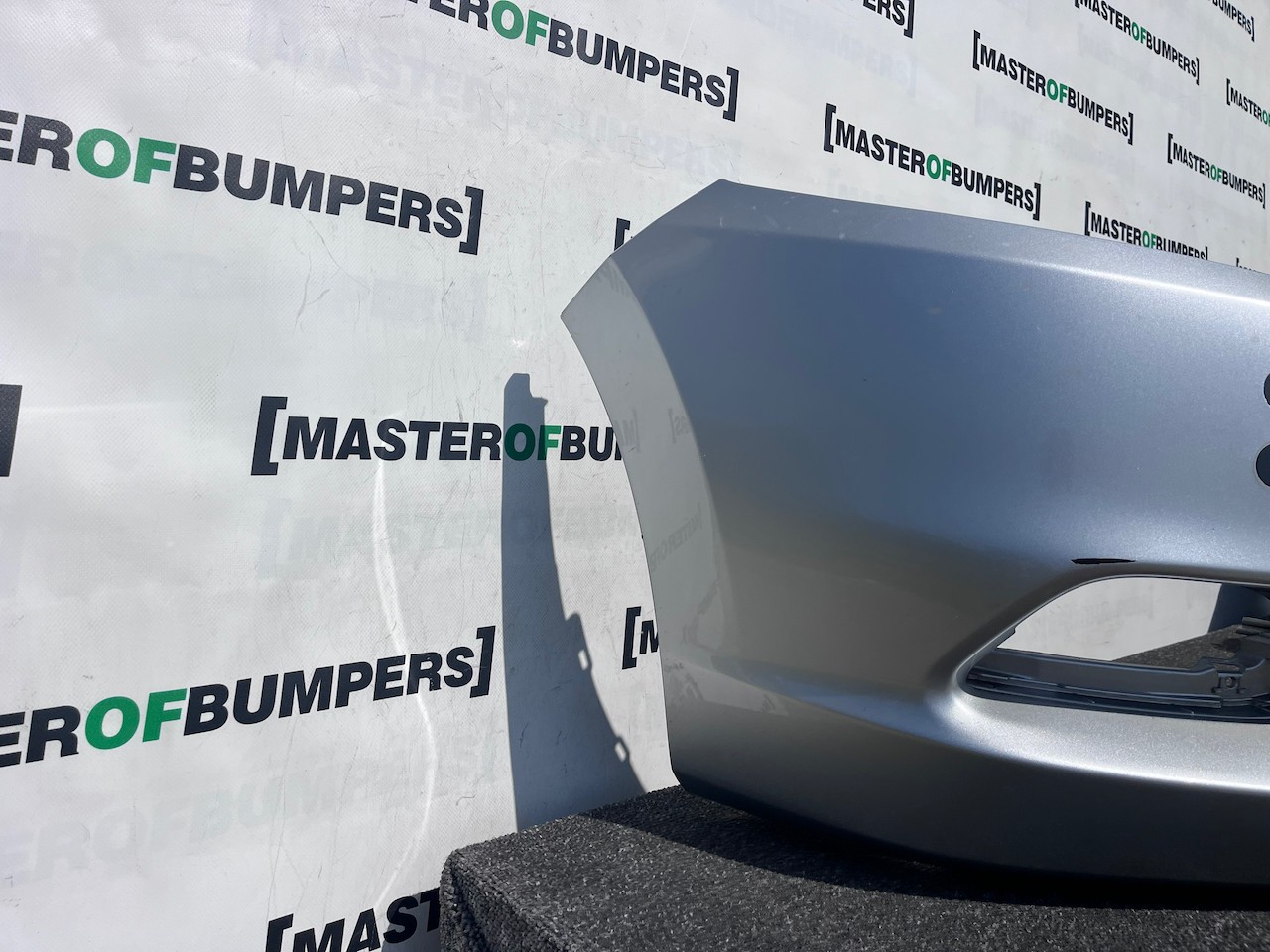 Honda Insight Hybrid Mk2 Hatchback 2009-2013 Front Bumper No Pdc Genuine [g626]