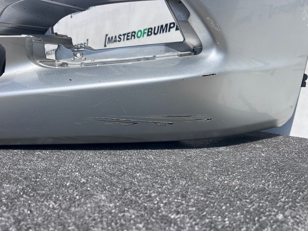 Honda Insight Hybrid Mk2 Hatchback 2009-2013 Front Bumper No Pdc Genuine [g626]