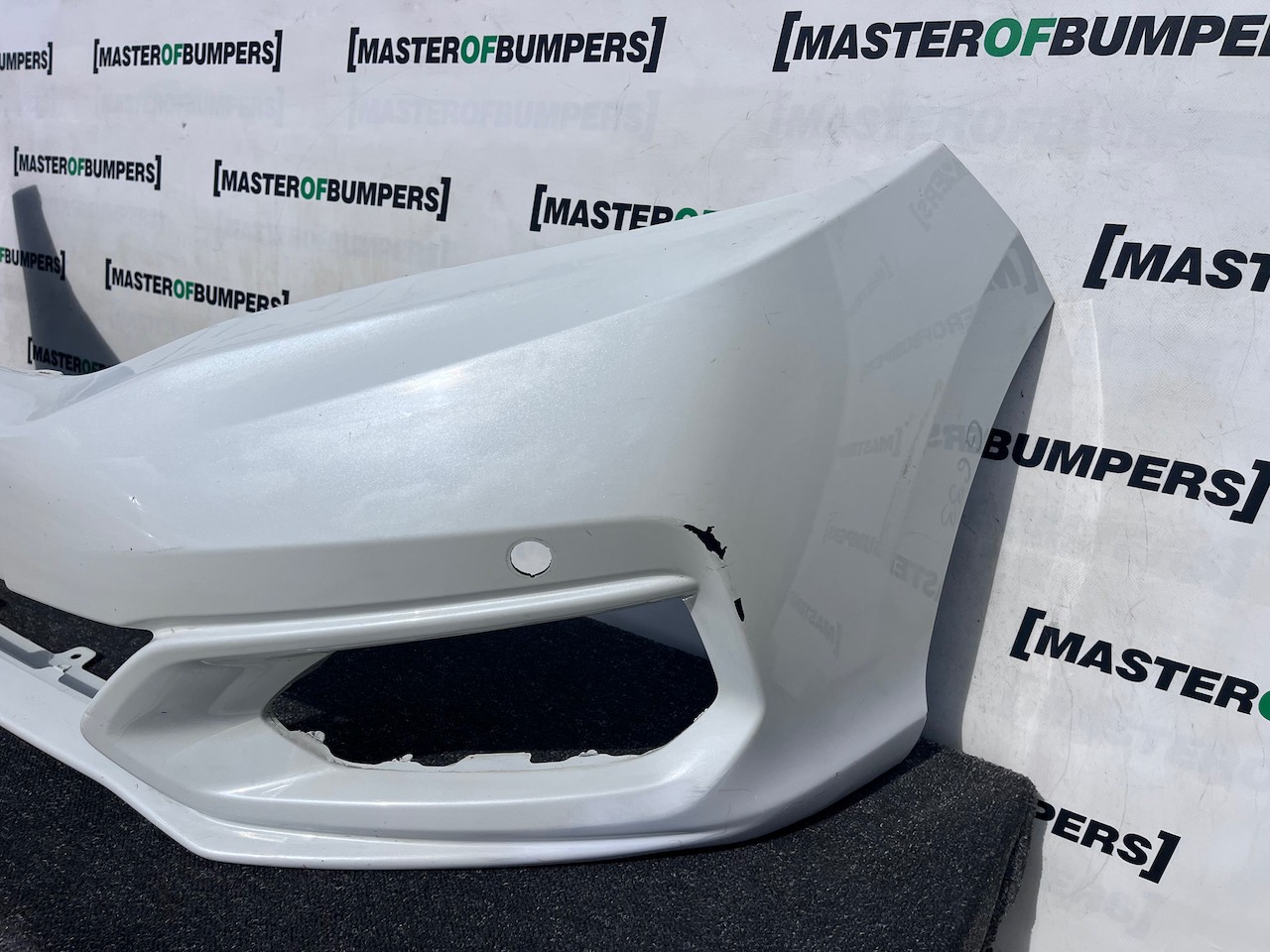 Honda Jazz Ex V-tec Hatchback Lift 2018-2020 Front Bumper 4 Pdc Genuine [g633]