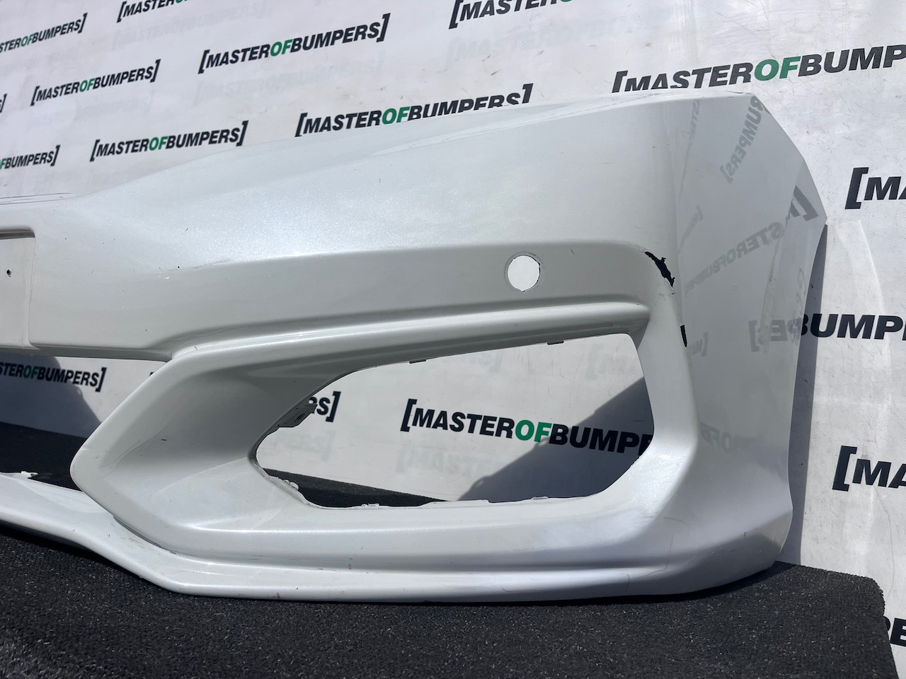 Honda Jazz Ex V-tec Hatchback Lift 2018-2020 Front Bumper 4 Pdc Genuine [g633]