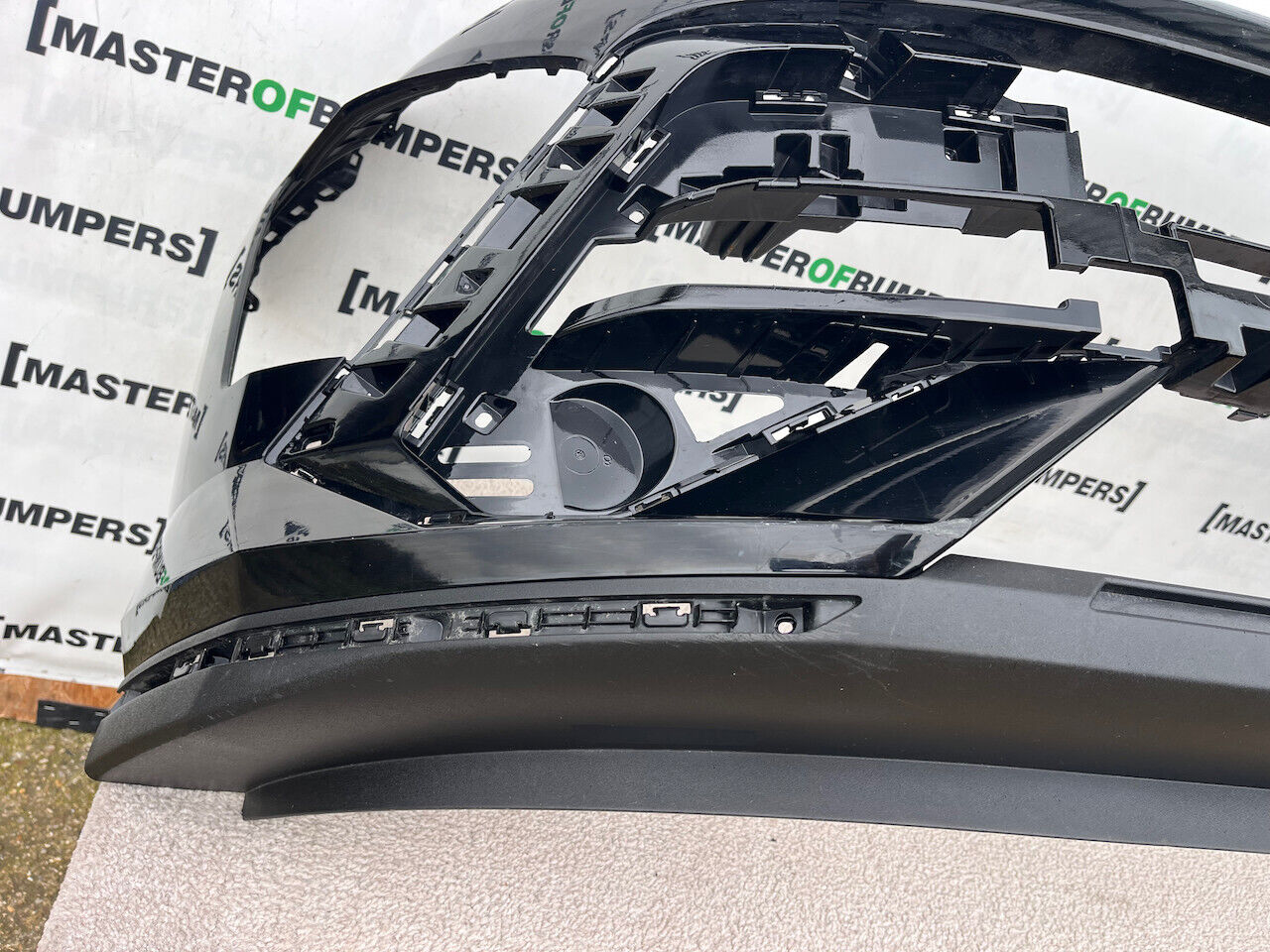 Hyundai Kona N-line Hatchback Mk2 2023-on Front Bumper 4 Pdc Genuine [h493]