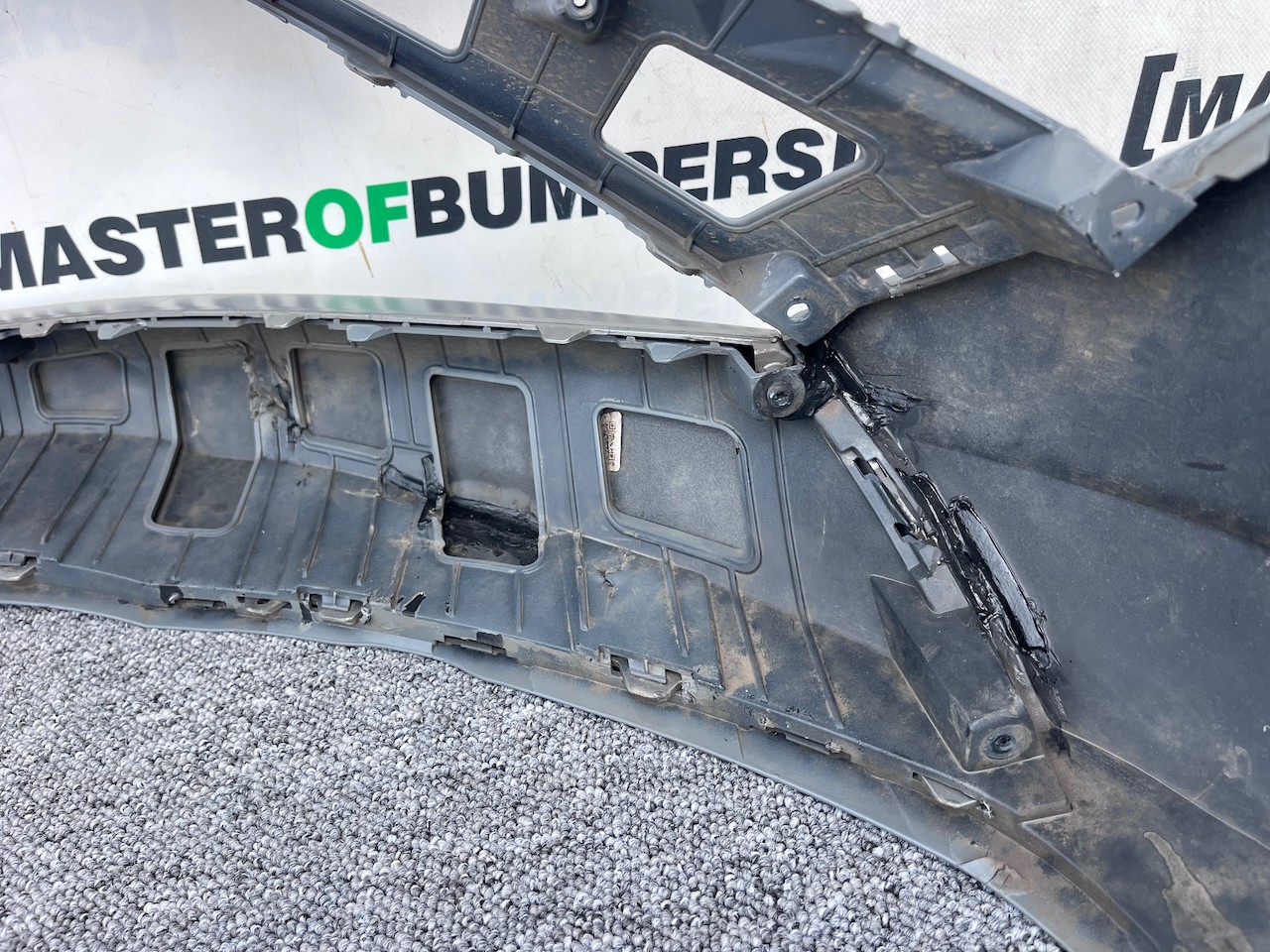 Hyundai Tucson N Line Hybrid 2021-2023 Front Bumper 4 Pdc Genuine [h541]