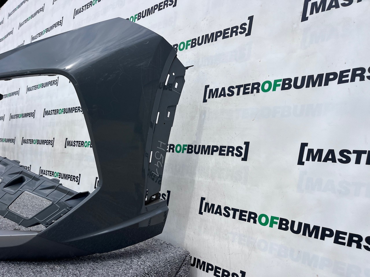 Hyundai Tucson N Line Hybrid 2021-2023 Front Bumper 4 Pdc Genuine [h541]