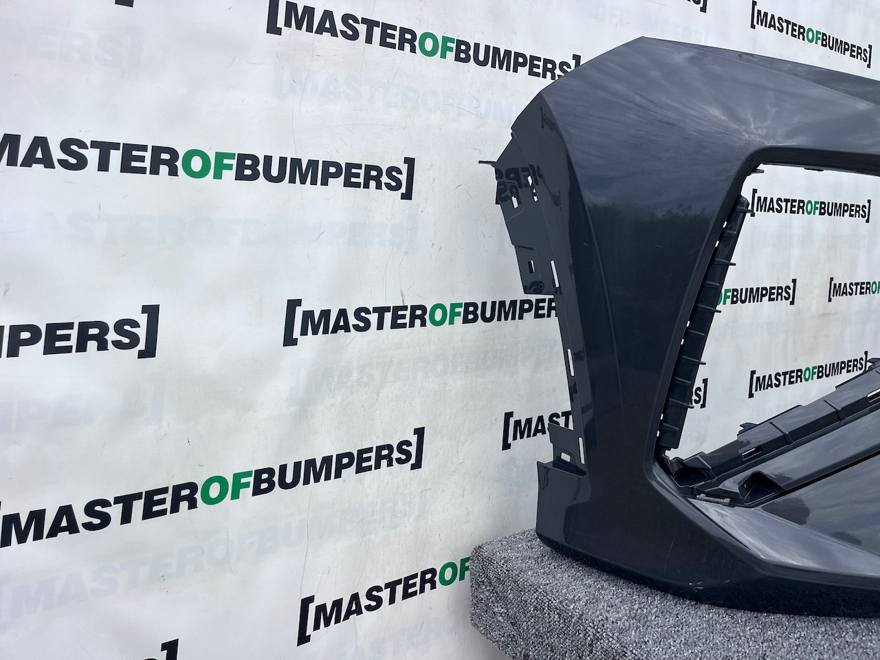 Hyundai Tucson N-line Hybrid Premium 2024-on Front Bumper 4 Pdc Genuine [h544]