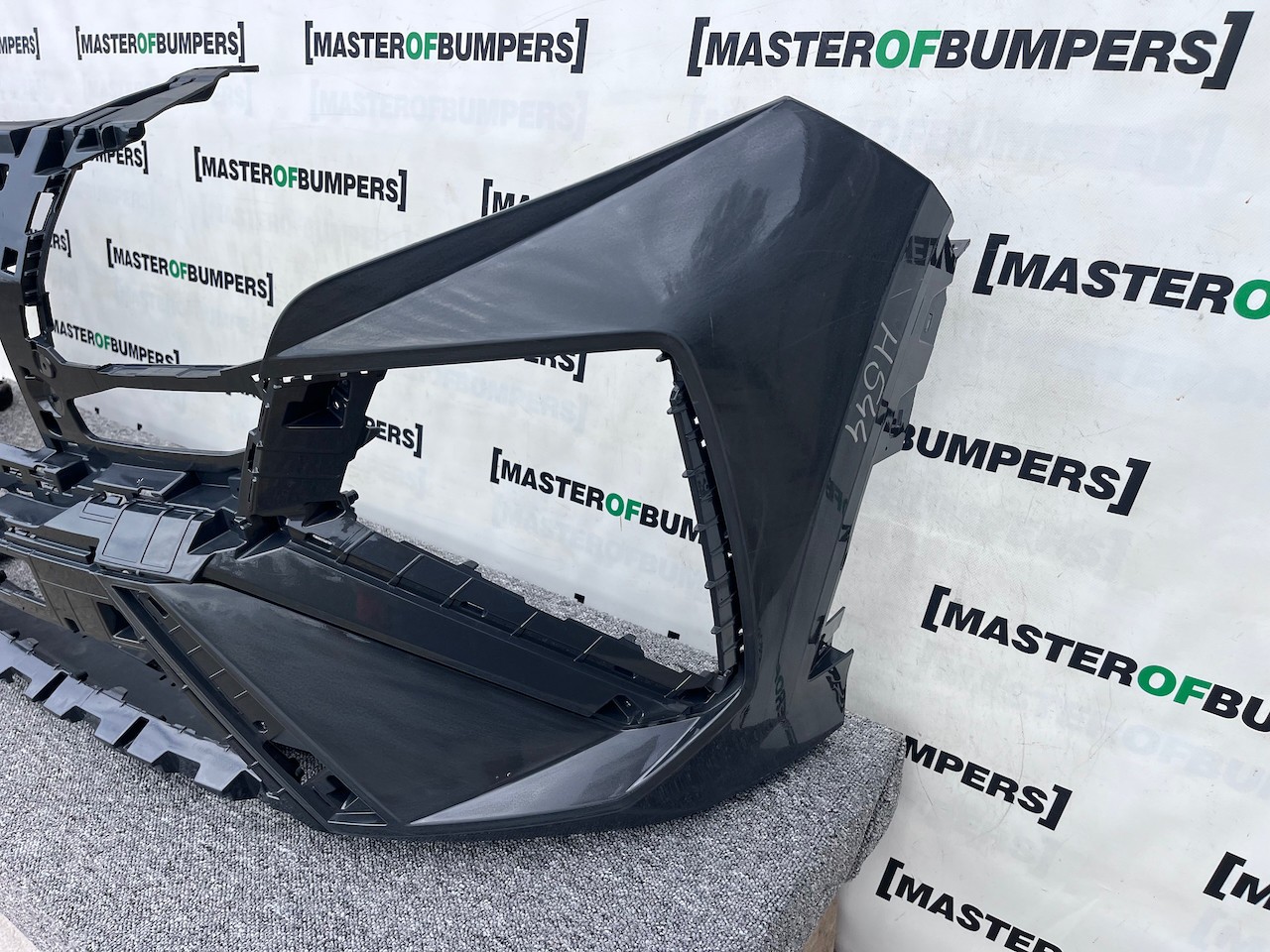 Hyundai Tucson N-line Hybrid Premium 2024-on Front Bumper 4 Pdc Genuine [h544]